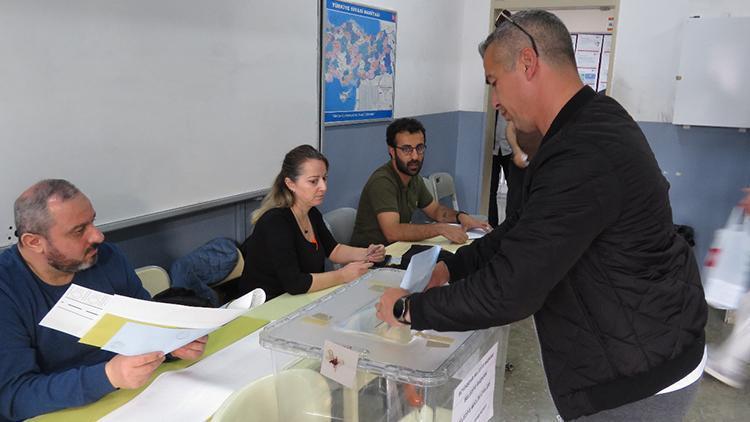 Seçimlerde Cep Telefonu Kullanımı ve Kurallar